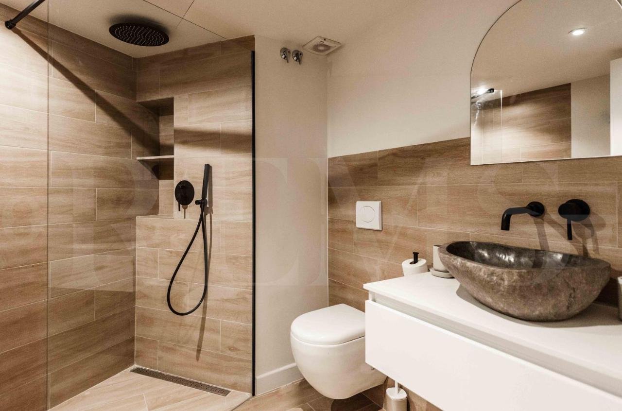 Apartament Idyllic&spacious W/ Parking - Center *
