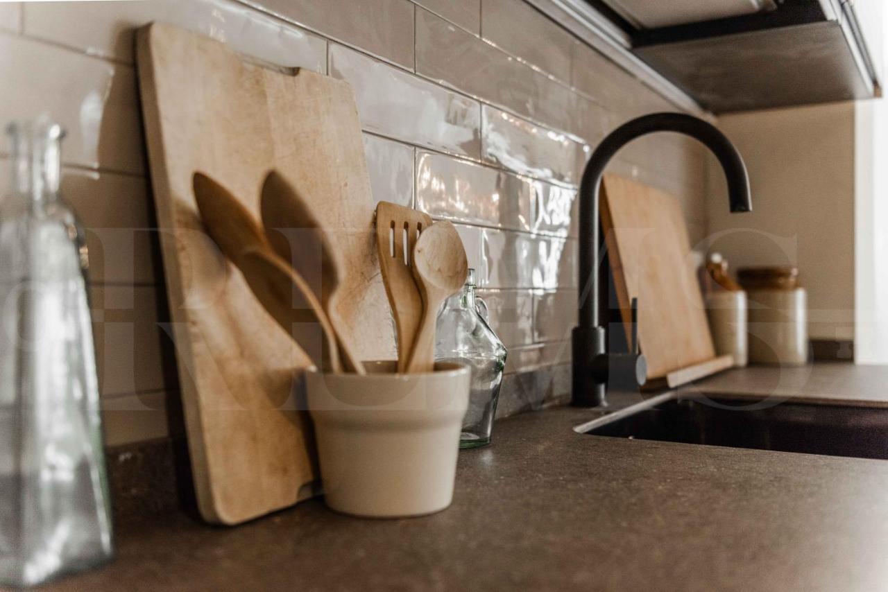 Idyllic&spacious W/ Parking - Center Apartament *