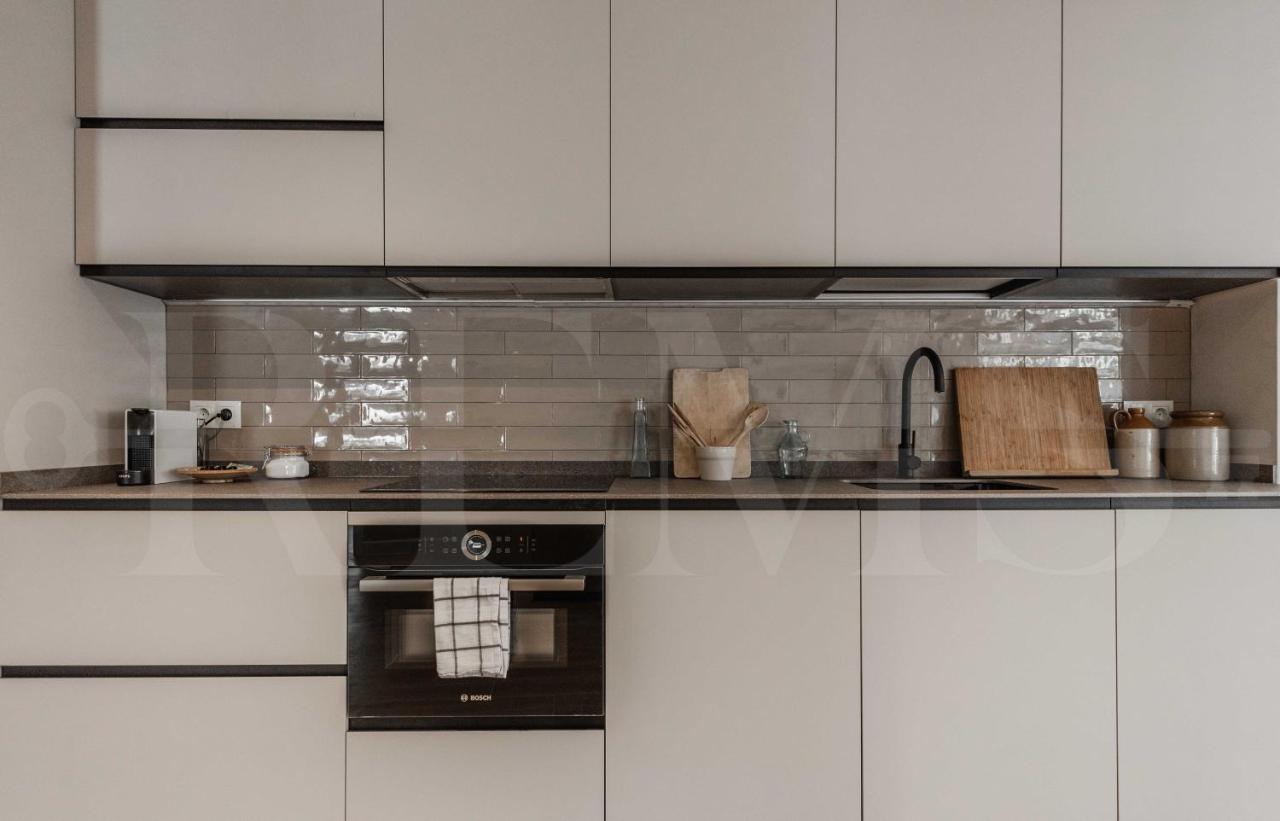 Idyllic&spacious W/ Parking - Center Apartament *